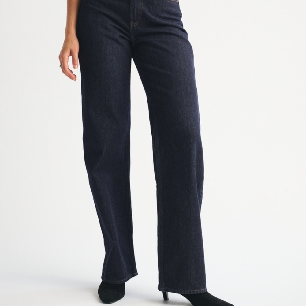 Abercrombie & Fitch Women's Navy Straight Leg Jeans